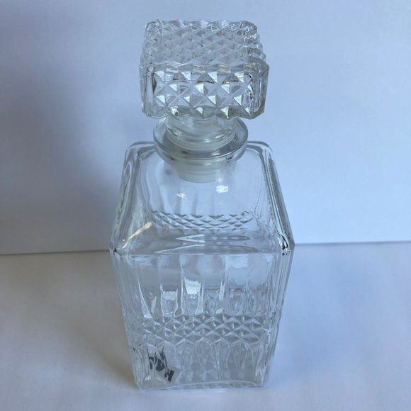 Vintage Martin's V.V.O. Scotch Decanter - Picture 4 of 16